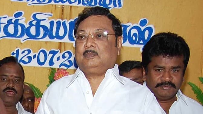 மு.க.அழகிரியுடன் பி.எம்.மன்னன்