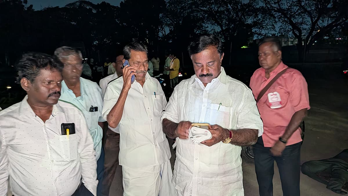 கம்யூ எம்.எல்.ஏக்கள்