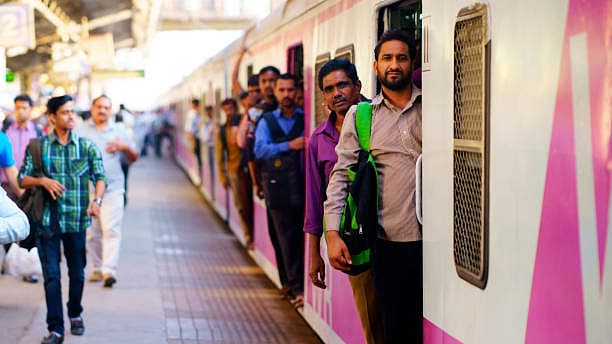 ரயில் நிலையம் - பிளாட்ஃபார்ம்