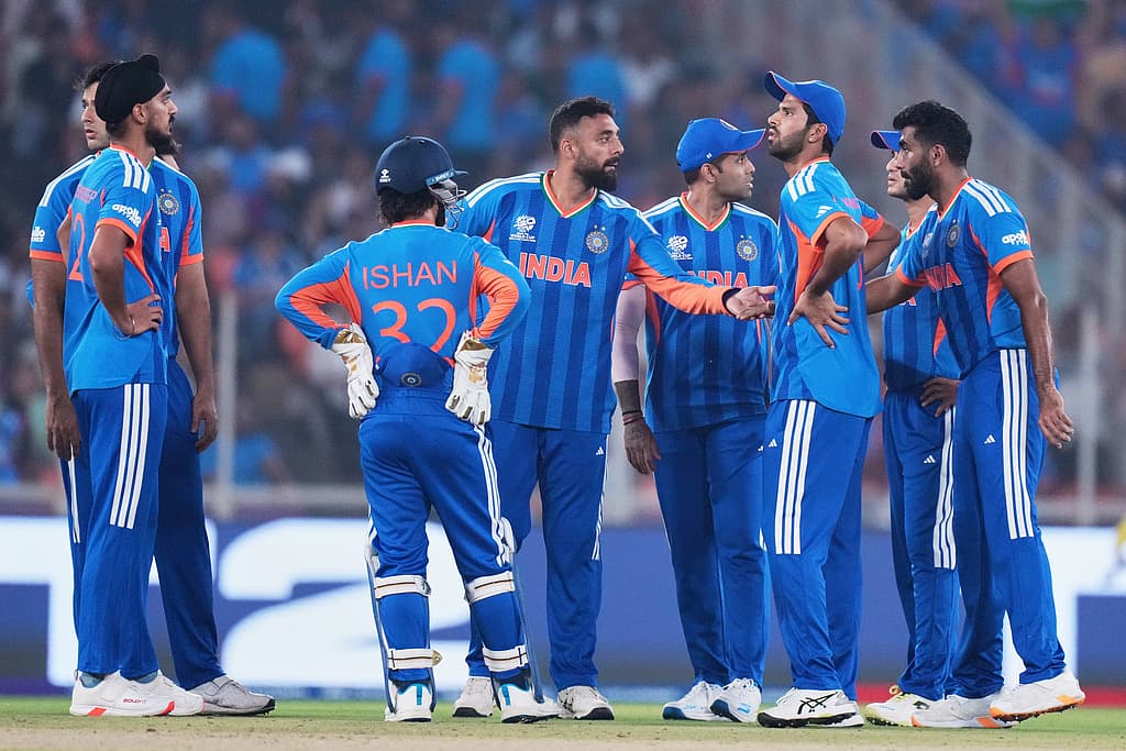 T20 WC: வருண் சக்ரவர்த்தி மாயாஜாலம்: தோல்வியே சந்திக்காத அணியாக சூப்பர் 8-க்குள் நுழைந்த இந்தியா