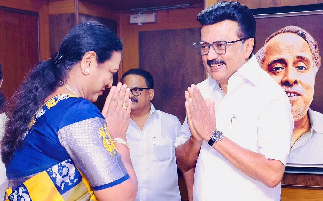 ஒரே இரவில் 'ஓகே' ஆன கூட்டணி; கச்சிதமாக முடித்த மூவர் அணி! - திமுக முகாமில் தேமுதிக இணைந்தது எப்படி?