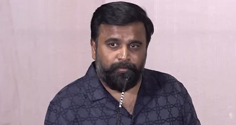 சசிகுமார்