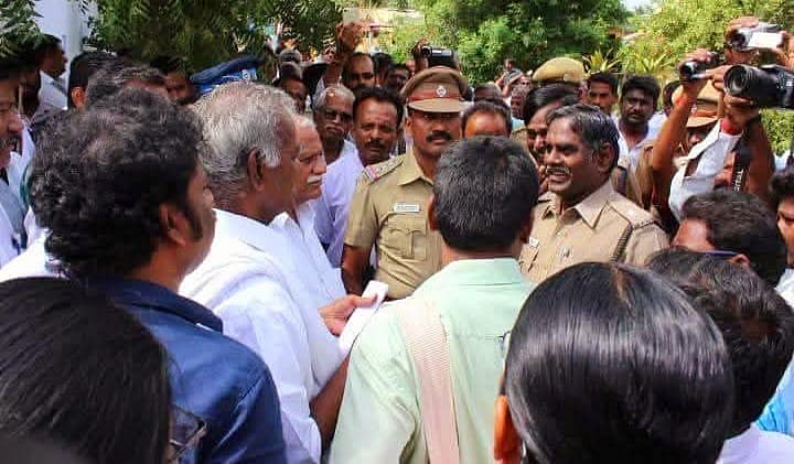 போராட்ட களத்தில்