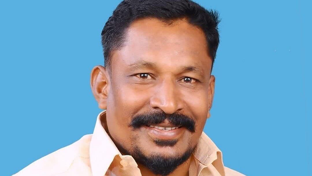 தவெக மாவட்ட செயலாளர் சுகுமாரன்