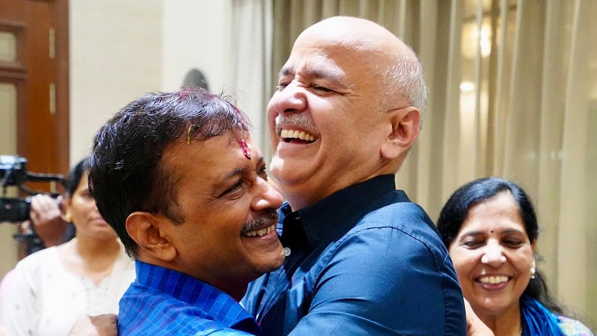 அரவிந்த் கெஜ்ரிவால், மணீஷ் சிசோடியா