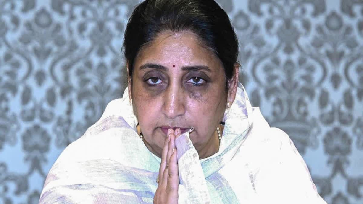 மகனுக்கு எம்.பி பதவி; மனைவிக்கு தலைவர் பதவி - அஜித் பவார் மனைவி தேசியவாத காங்கிரஸ் தலைவராகிறார்!