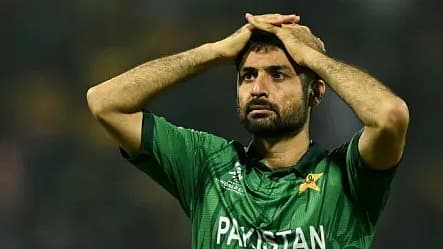 வீரர்களுக்கு அபராதம் விதித்த பாகிஸ்தான் கிரிக்கெட் வாரியம்