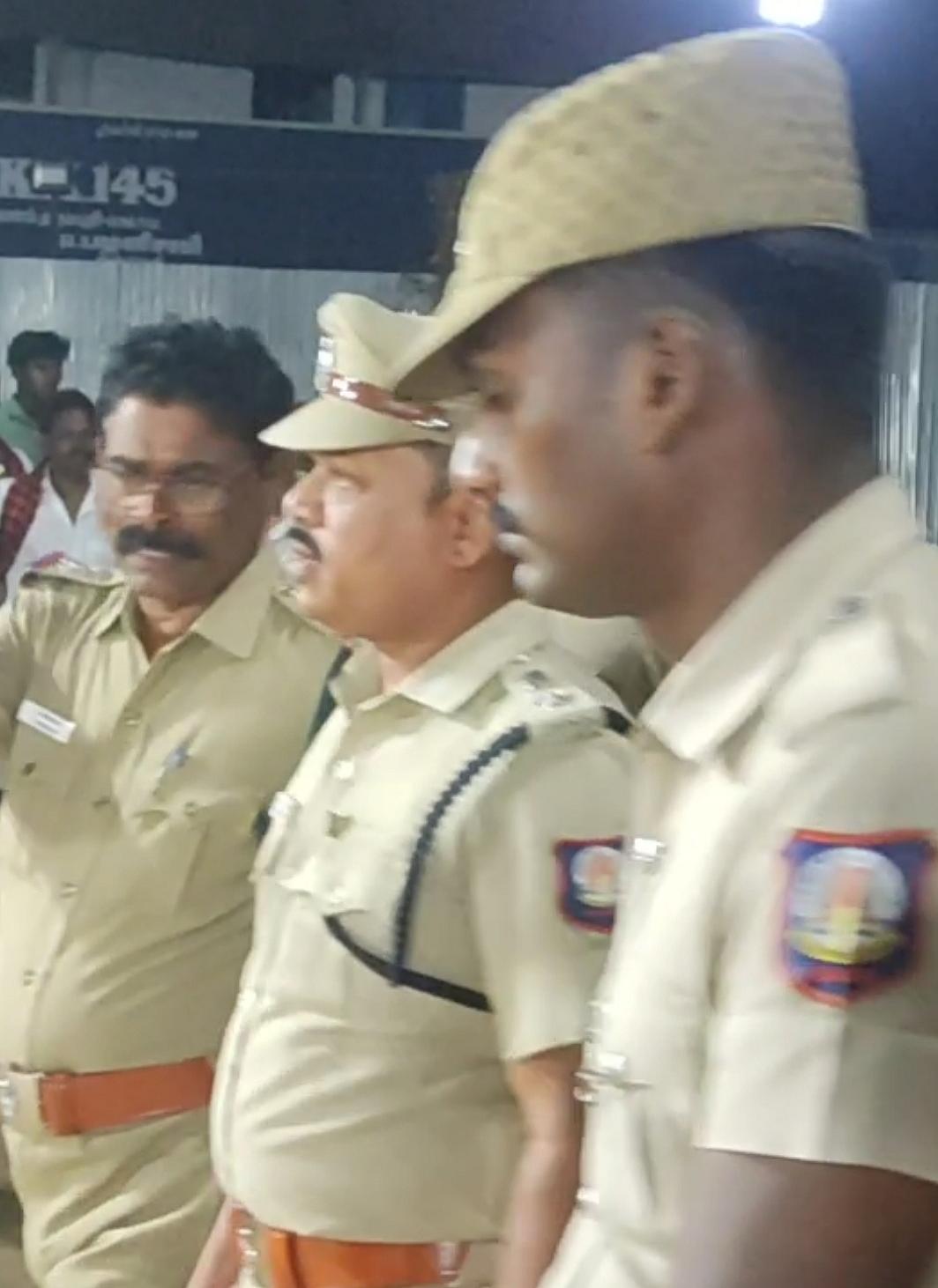 ஸ்பாட்டுக்கு வந்த தருமபுரி எஸ்.பி