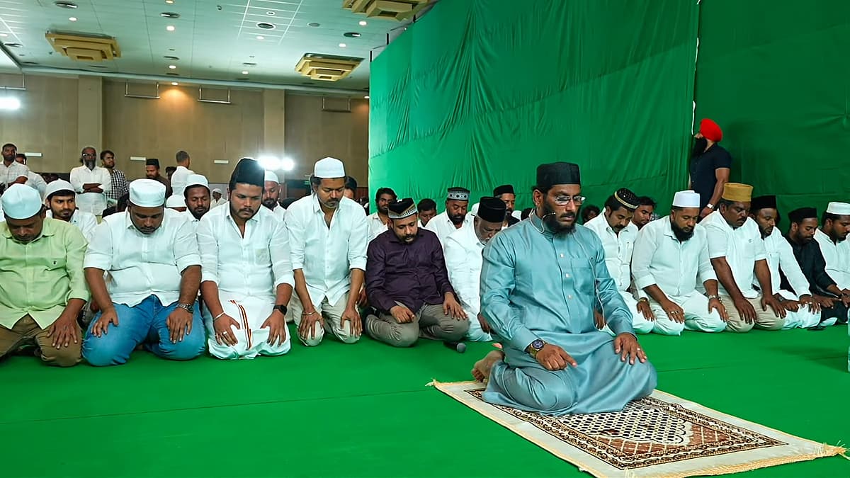 தவெகவின் இஃப்தார் நோன்பு திறக்கும் நிகழ்வு