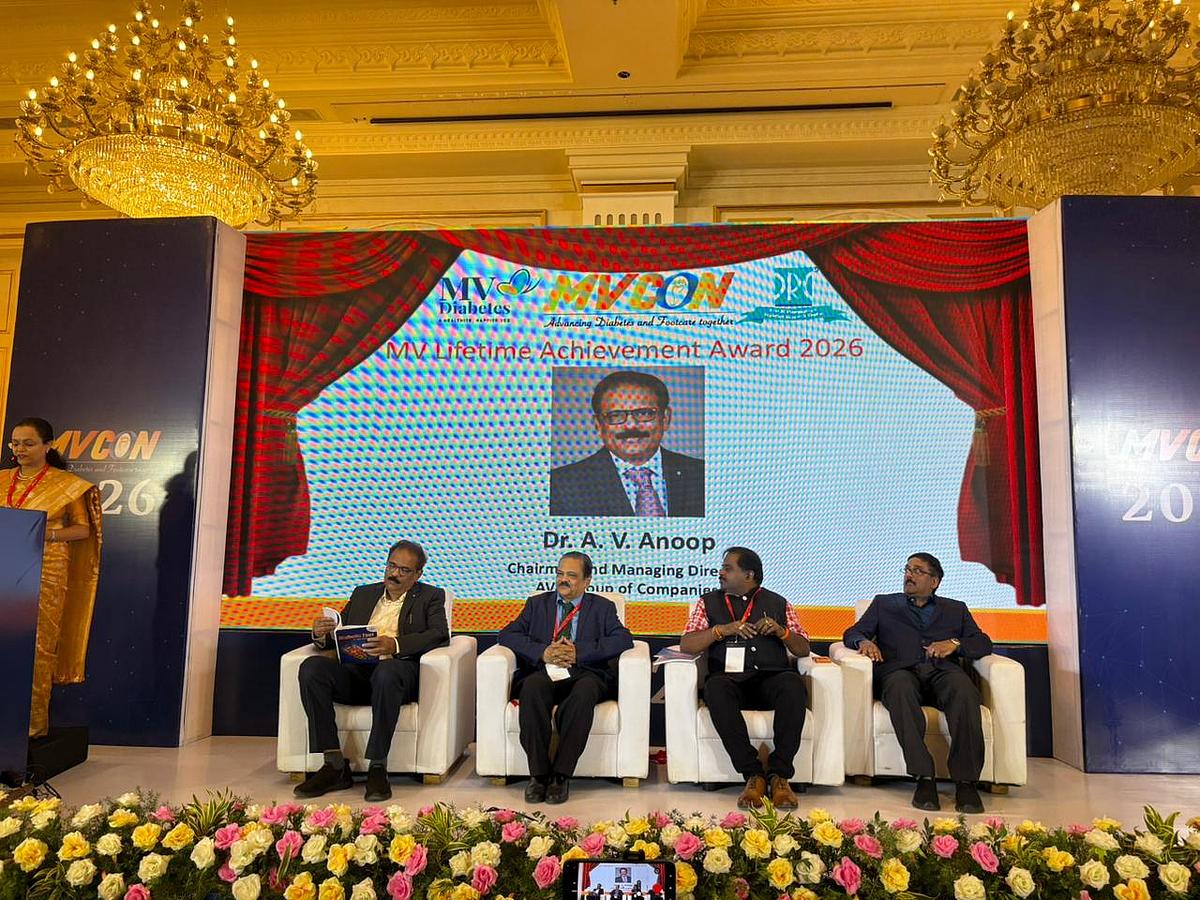 டாக்டர் ஏ.வி. அனூப்