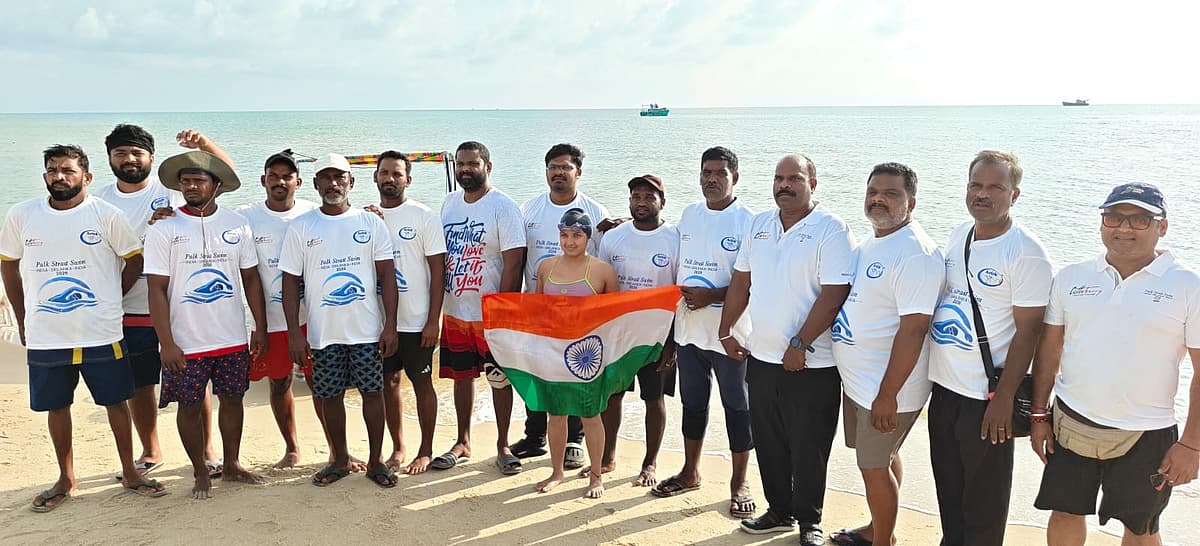 சாதனை படைத்த நீச்சல் வீராங்கனை காம்யா பரத்வாஜ்