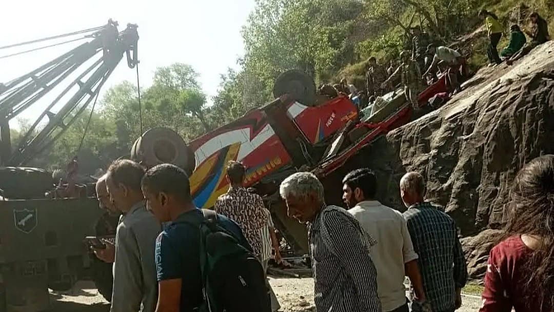 ஜம்மு காஷ்மீரின் உதம்பூர் பேருந்து விபத்து