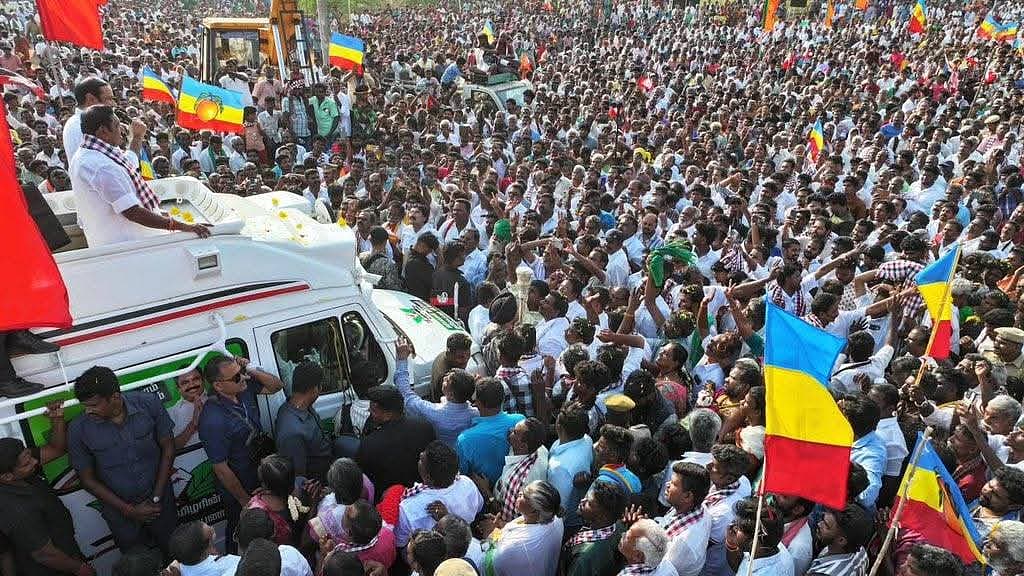 எடப்பாடியில் எடப்பாடி பழனிசாமி