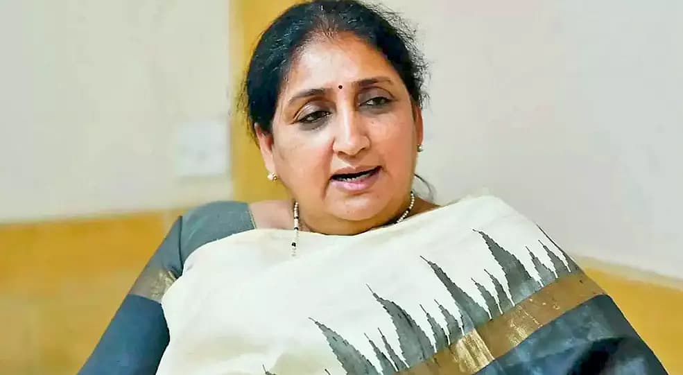 சுனேத்ரா பவார்
