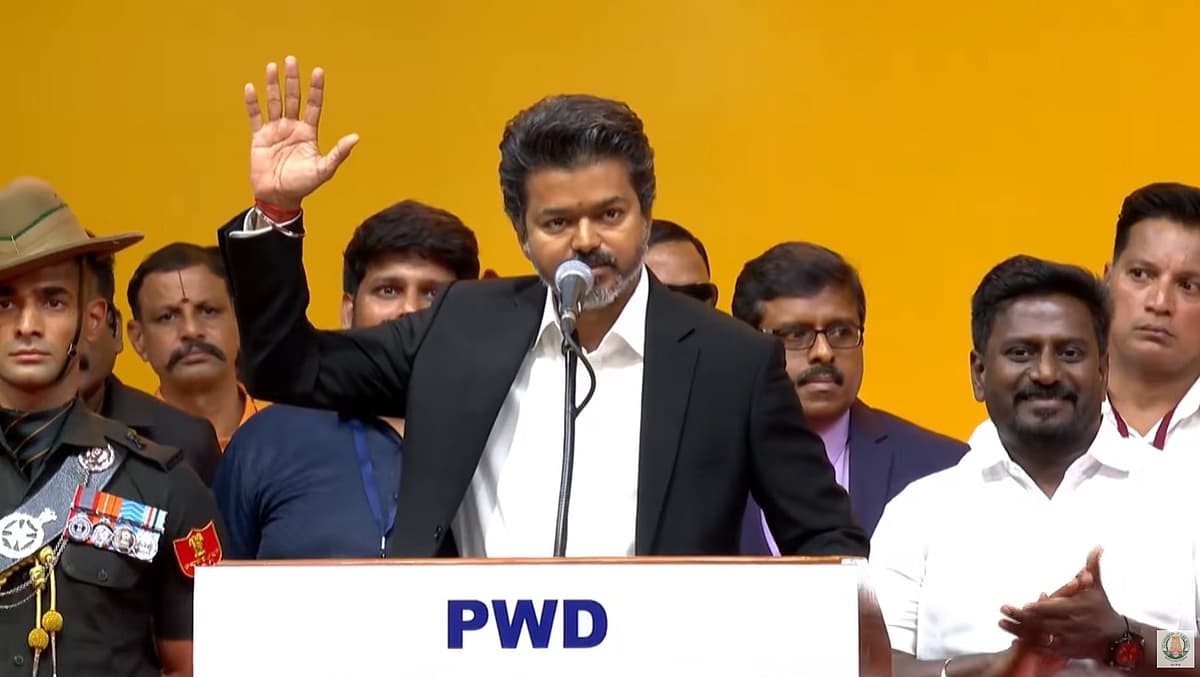புது காட்சிகள் புது முயற்சிகள்; மேடையிலேயே `அதிகார மையங்களுக்கு எச்சரிக்கை - வாழ்த்துகள் ஜோசப் விஜய்