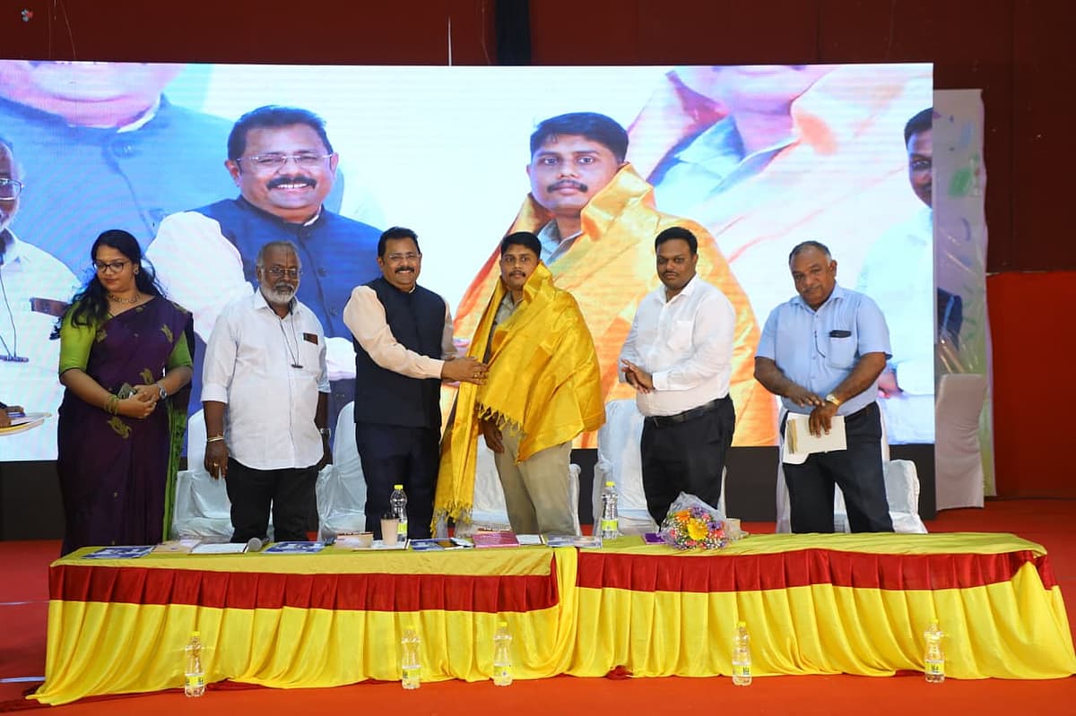 UPSC/TNPSC தேர்வுகளுக்கான பயிற்சி வகுப்பில் கிங்க் மேக்கர்ஸ் IAS அகாடமியின் இயக்குநர் சத்யஸ்ரீ பூமிநாதன்