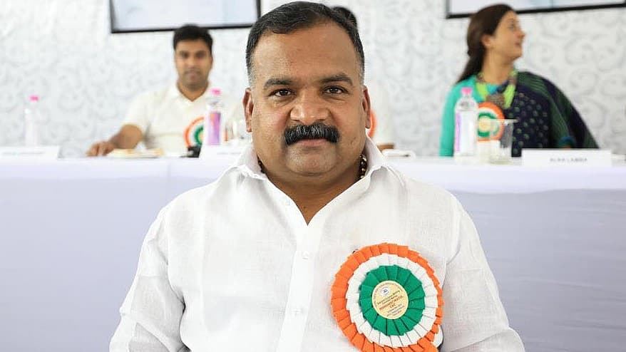மாணிக்கம் தாக்கூர் எம்.பி