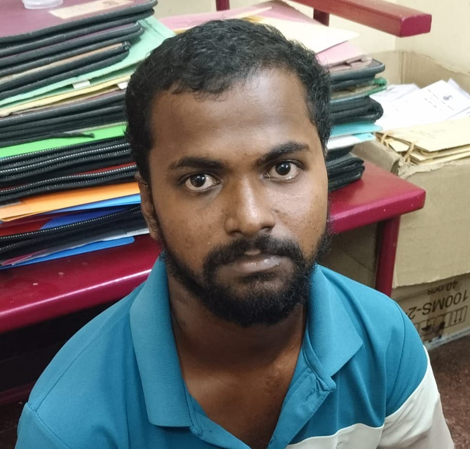கைது செய்யப்பட்ட ஞானமூர்த்தி