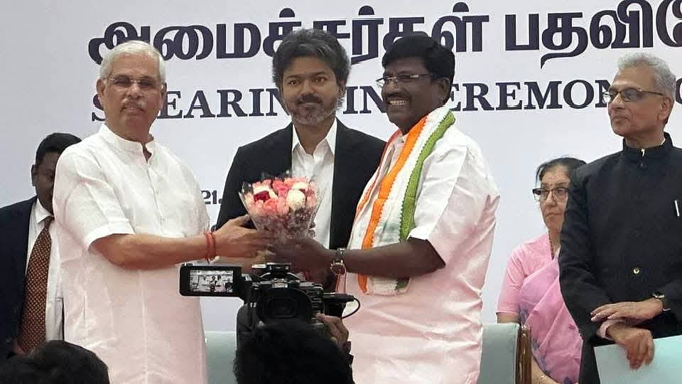 உயர் கல்வித்துறை அமைச்சர் பி.விஸ்வநாதன்