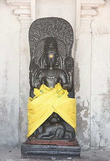 மகேந்திரப்பள்ளி திருமேனி அழகர் கோயில்