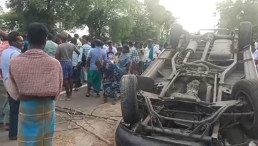 விபத்து ஏற்படுத்திய கார்