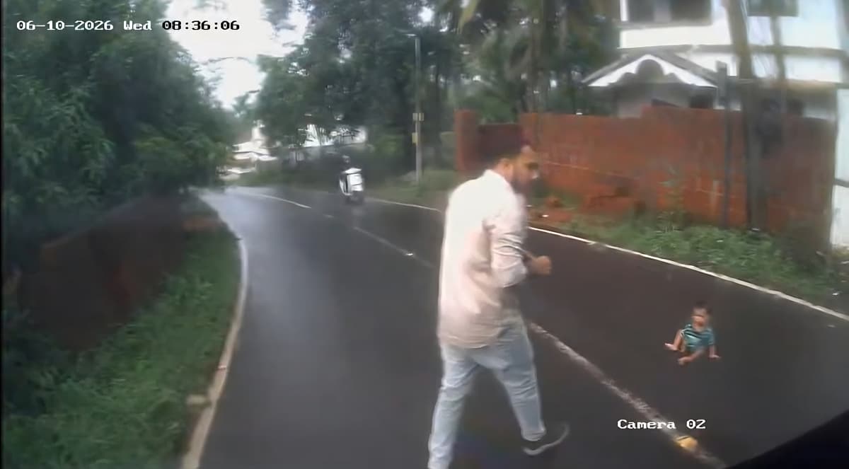 குழந்தையை மீட்கச் செல்லும் பேருந்து நடத்துநர்