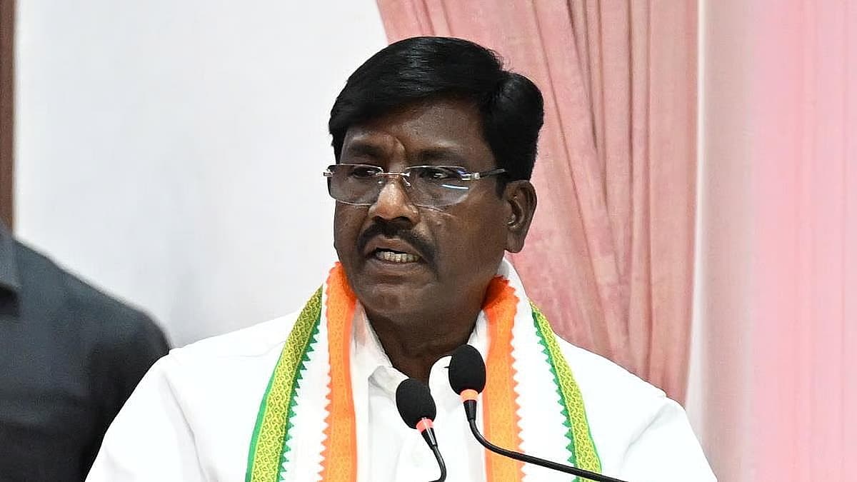 உயர்கல்வித் துறை அமைச்சர் விஸ்வநாதன்