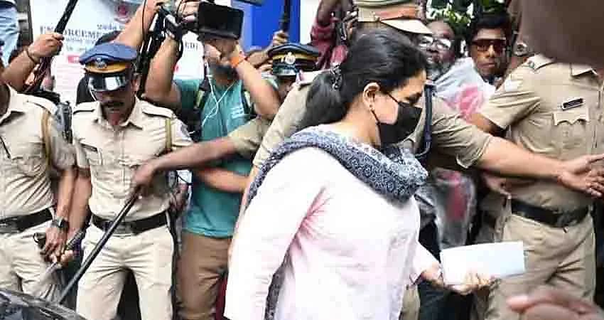 ஏற்கனவே விசாரணைக்கு ஆஜரான வீணா விஜயன்
