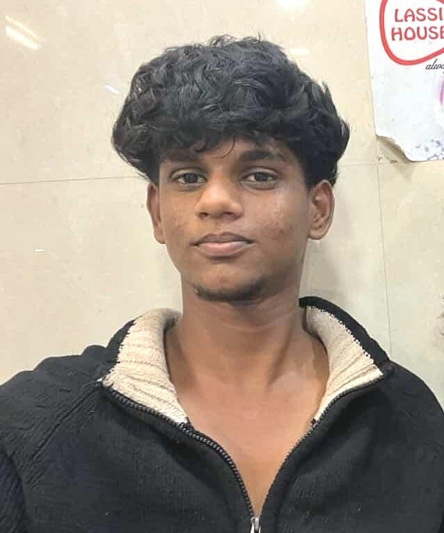 மாணவன் ரித்தீஷ்