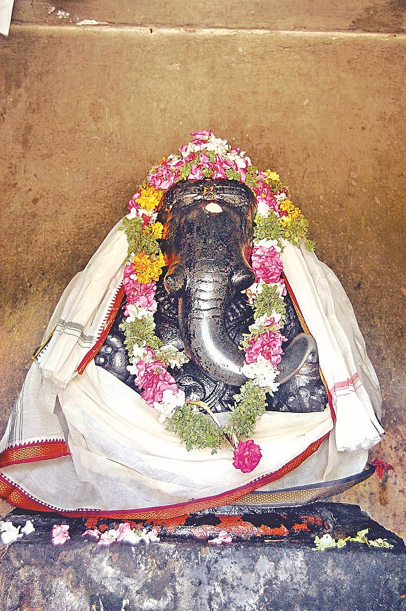 அம்மன்குடி கயிலாசநாதர் திருக்கோயில் விக்னஹர விநாயகர்
