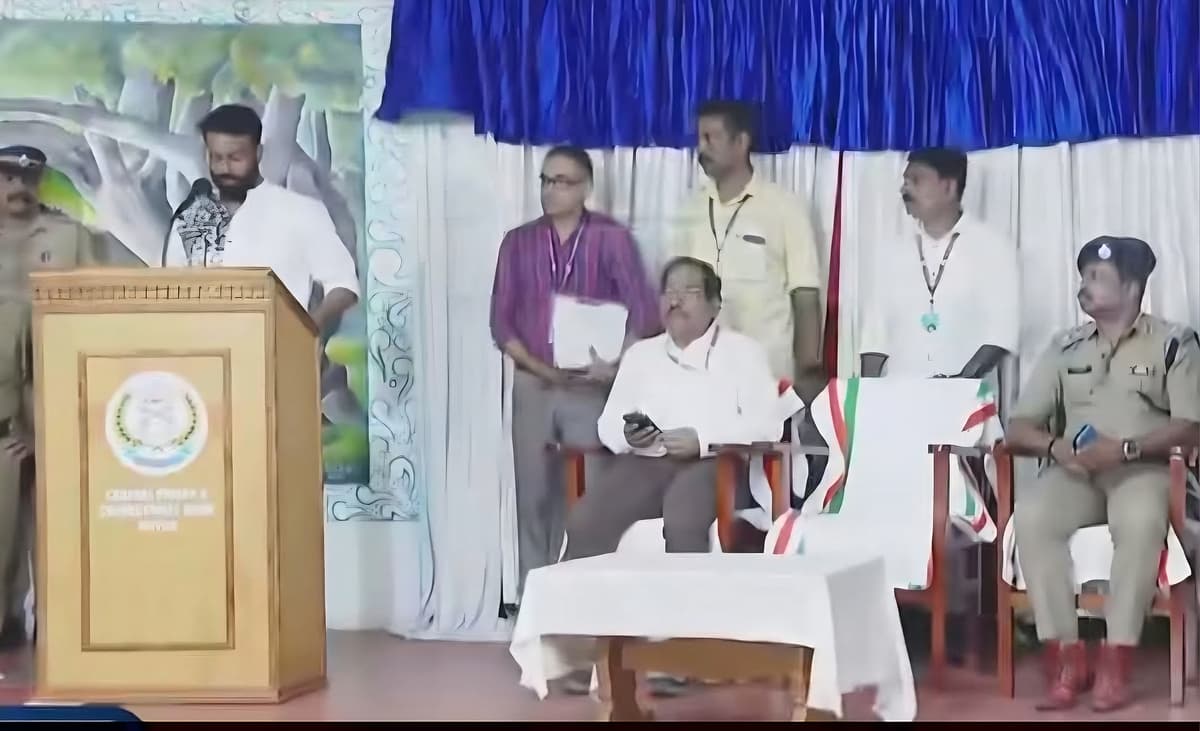 விய்யூர் சிறையில் நடந்த பதவியேற்பு விழா