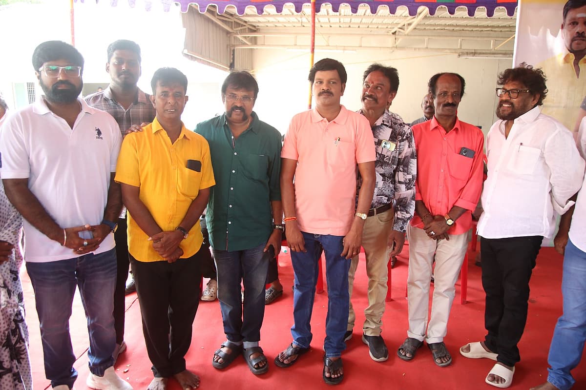 படப்பூஜையில்..