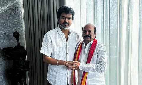 முதல்வர் விஜய், வி.எஸ்.பாபு