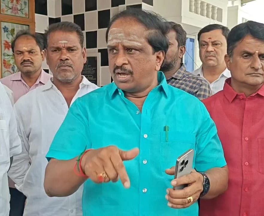 தி.மு.க நகர்மன்றத் தலைவர் சௌந்தரராஜன்