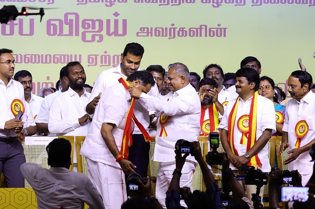 விஜயபாஸ்கர் ஸ்கொயர்