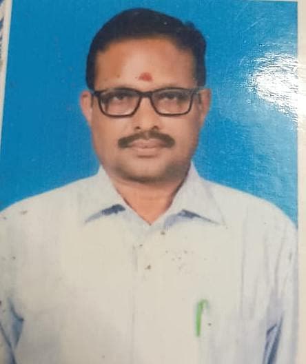 ராமநாதபுரம் மாவட்ட ஆட்சியரின் நேர்முக உதவியாளர் அன்பழகன்