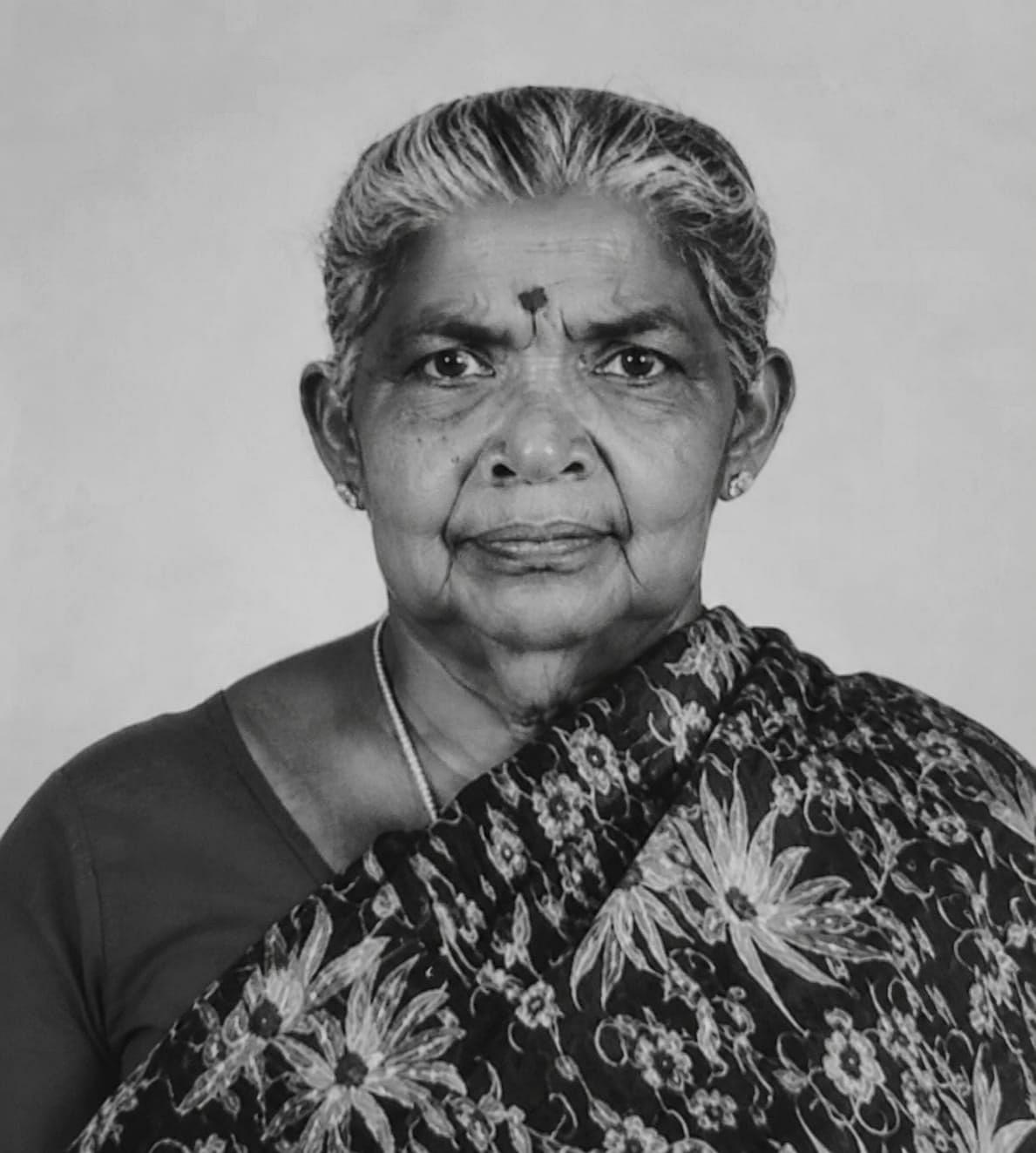 கொலை செய்யப்பட்ட மூதாட்டி சின்னம்மாள்