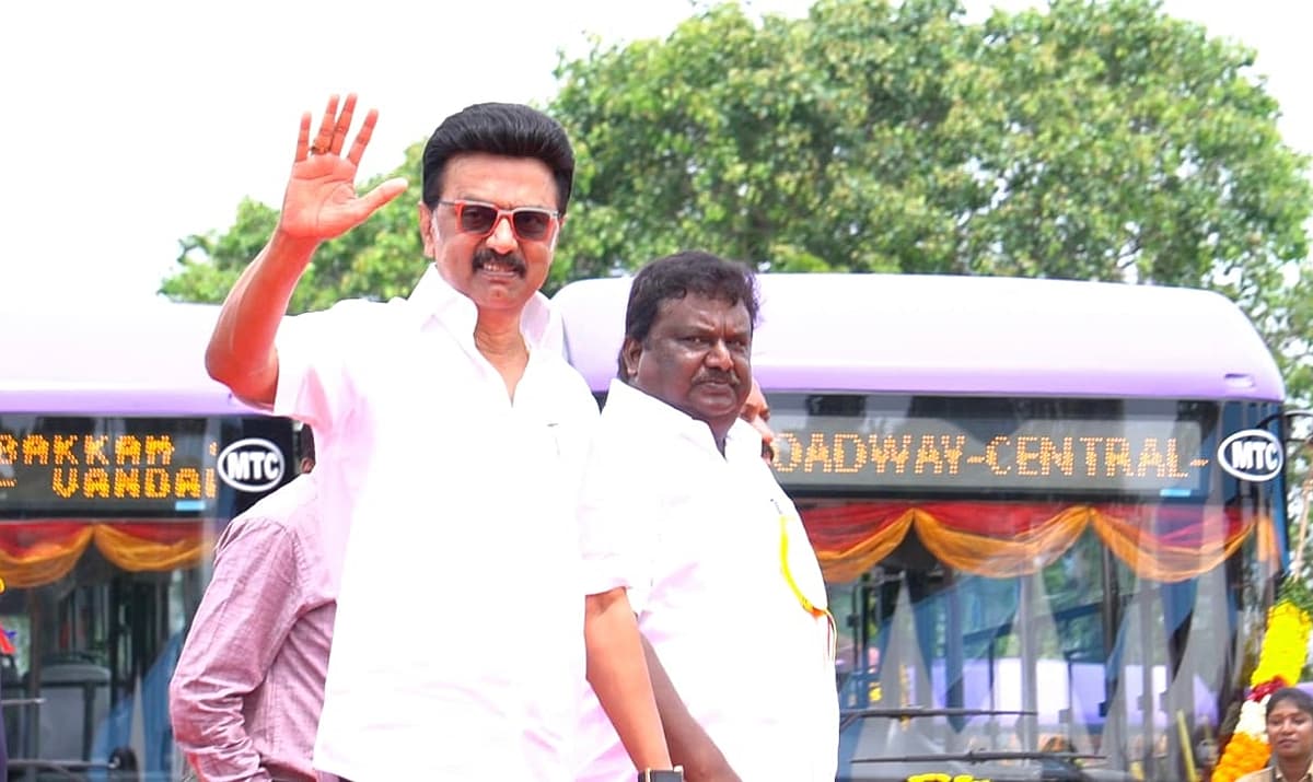 ஸ்டாலின் உடன் சிவசங்கர்