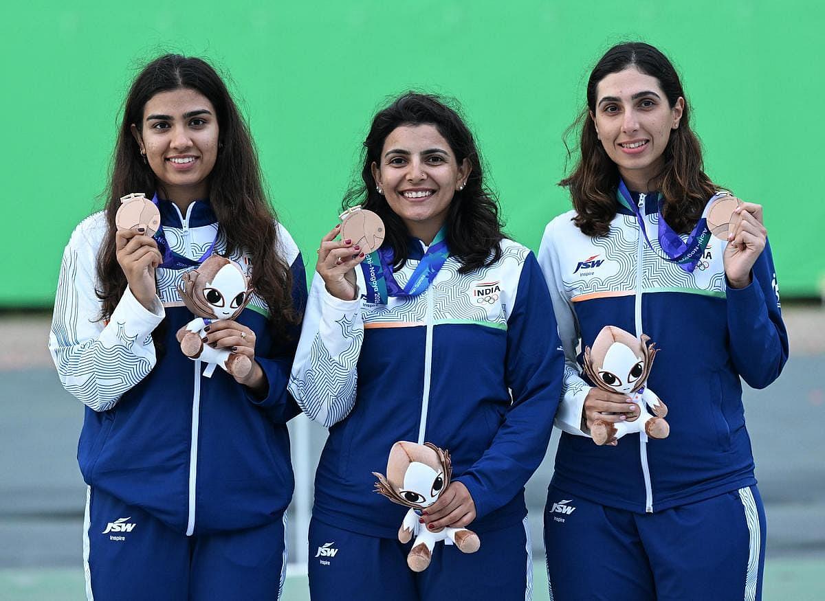 வெயிட்லிஃப்டிங், சாஃப்ட் டென்னிஸில் பதக்கங்களை குவித்த இந்தியா - ரவுண்ட்அப்!