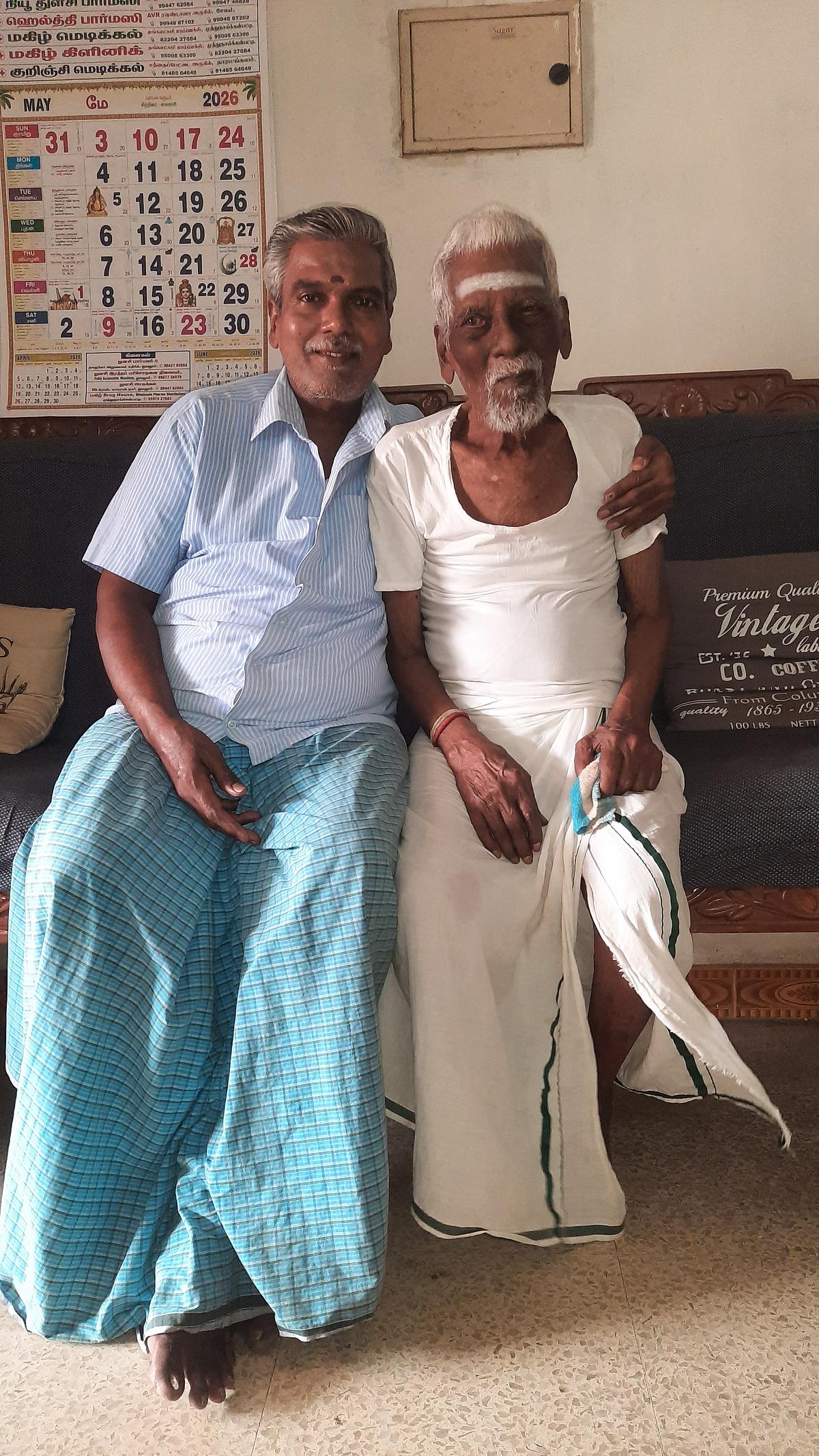 தம்மன்ன செட்டியார் தனது மகனுடன்