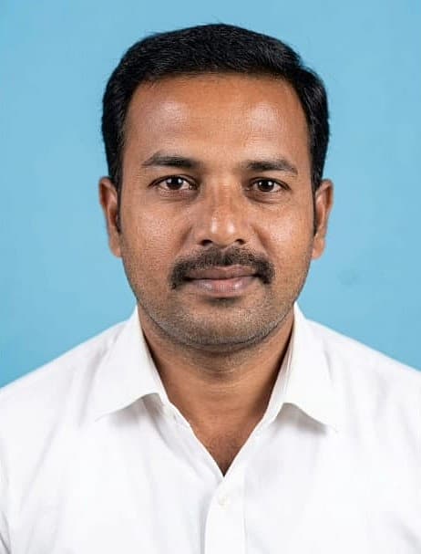 கொலைச் செய்யப்பட்ட கதிரவன்