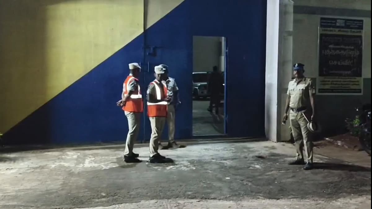 தேனி சிறை கைதிகள் தப்பிய விவகாரம்