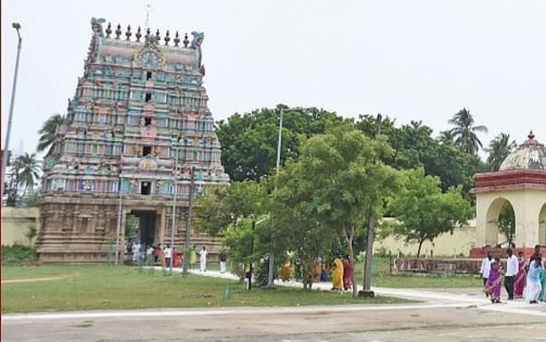 திருவெண்காடு: 21 தலைமுறைகளின் பிதுர் சாபங்கள் நீங்க என்ன வழி? | This temple in Thiruvalangadu will provide happiness and good life to your family - Vikatan