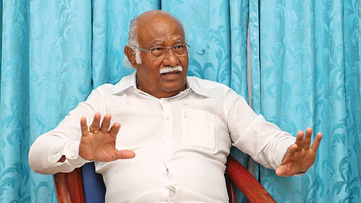 பாஜக கூட்டணிக்கு எதிர்ப்பு: அன்வர் ராஜா திமுகவில் இணைகிறார்! - Vikatan