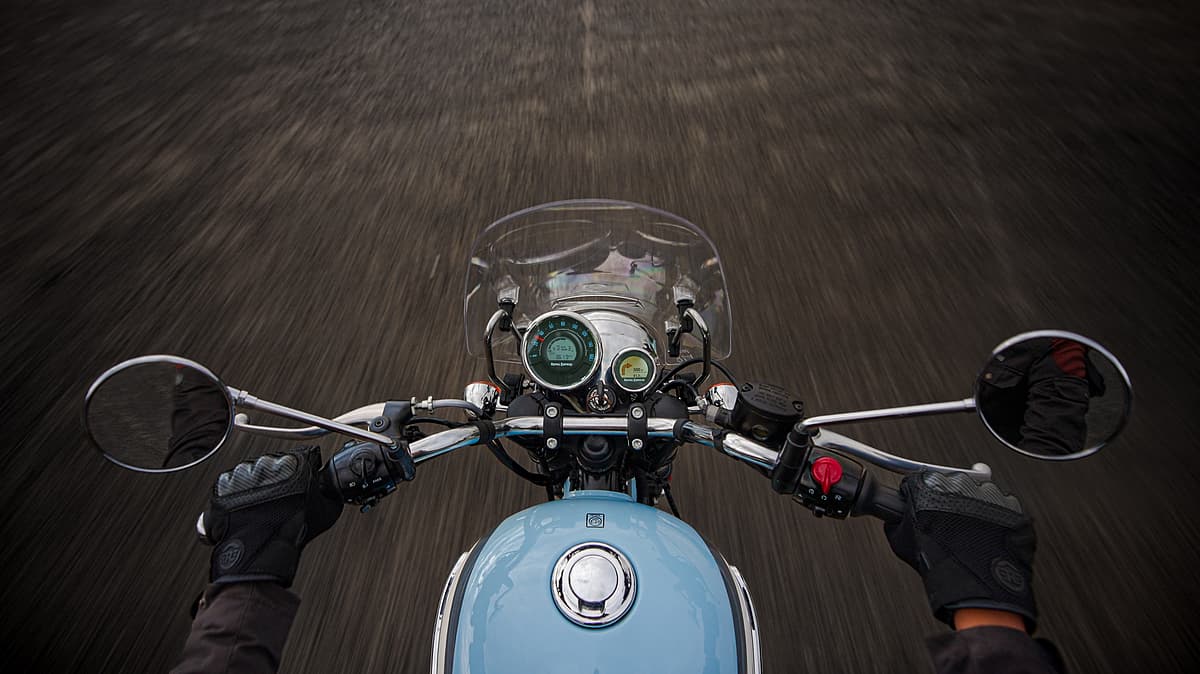 Royal Enfield Meteor 350 gets Aurora Range of Colours - Vikatan