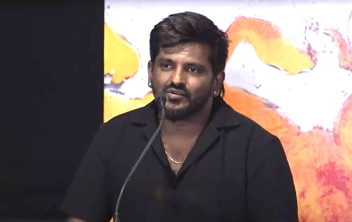 Dragon: ``அதுமட்டும் வேணாம்னு சிம்பு சொன்னார் ஆனா..." - இயக்குநர் அஸ்வத் மாரிமுத்து | Ashwath Marimuthu about Pradeep Ranganathan starer Dragon movie story at Trailer Launch event - Vikatan