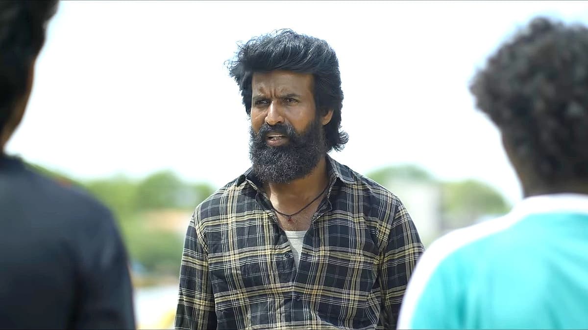 ``மாசக்கணக்கா கடல்ல கிடந்தோம்!